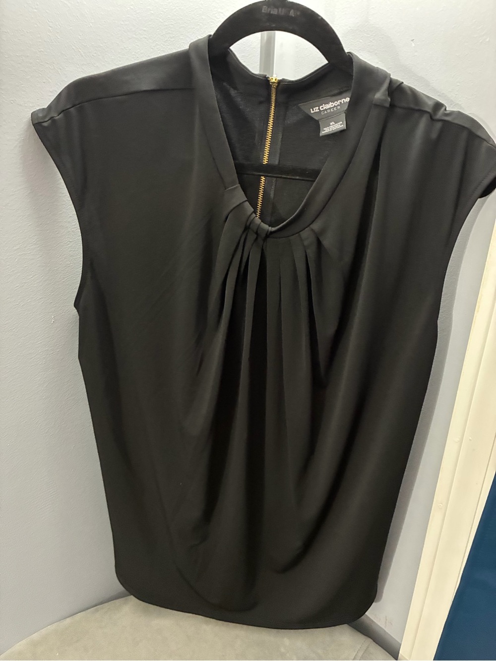 Liz Claiborne Black Sleeveless Pleated Neck Blouse